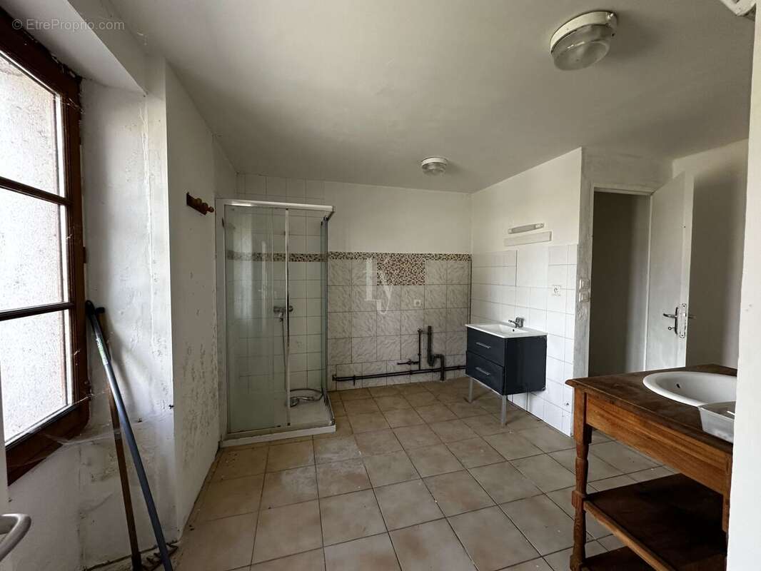 Maison à SAINT-HILAIRE-LA-TREILLE