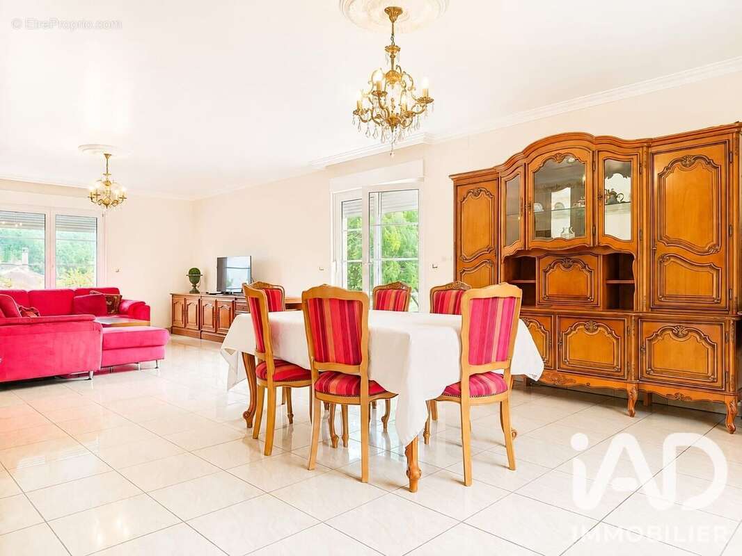 Maison 175 m² à Hombourg-Haut  - photo 5