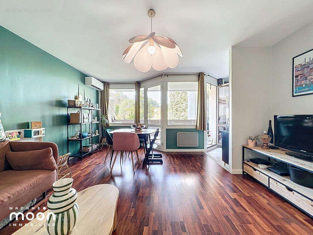 Appartement à OULLINS