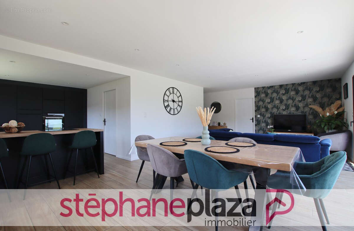 Maison à VAL-D&#039;IZE