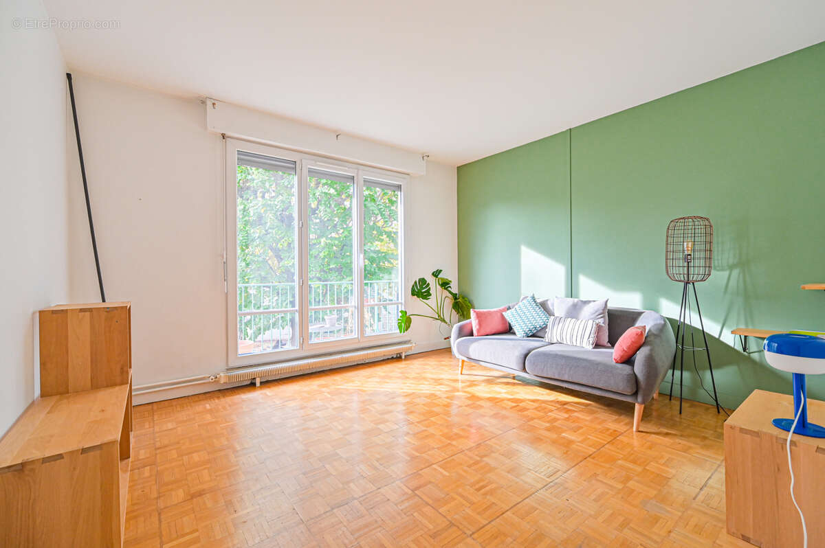 Appartement à SAINT-MAUR-DES-FOSSES