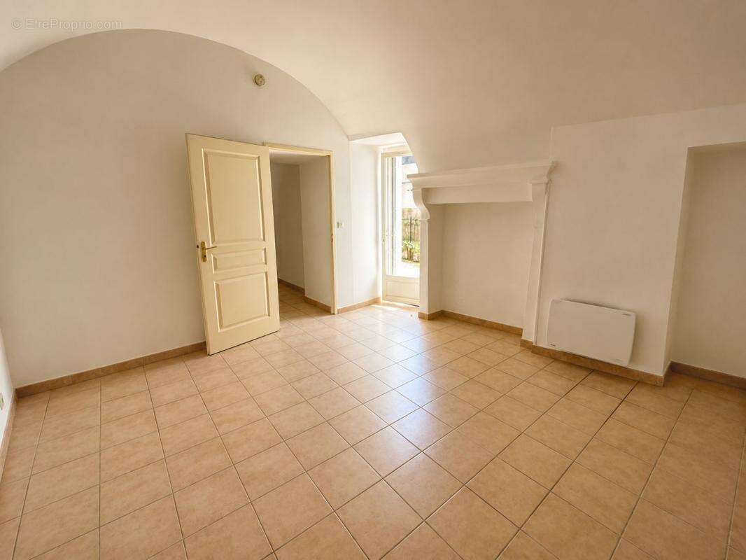 Appartement À Vendre - photo 3