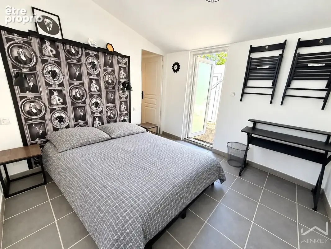 Nathalie Sinad vous présente à Uchaux cette propriété d'environ 201 m2 au total, avec piscine, studio et appar - photo 17