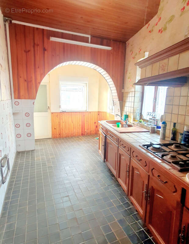 Maison à AULNOYE-AYMERIES