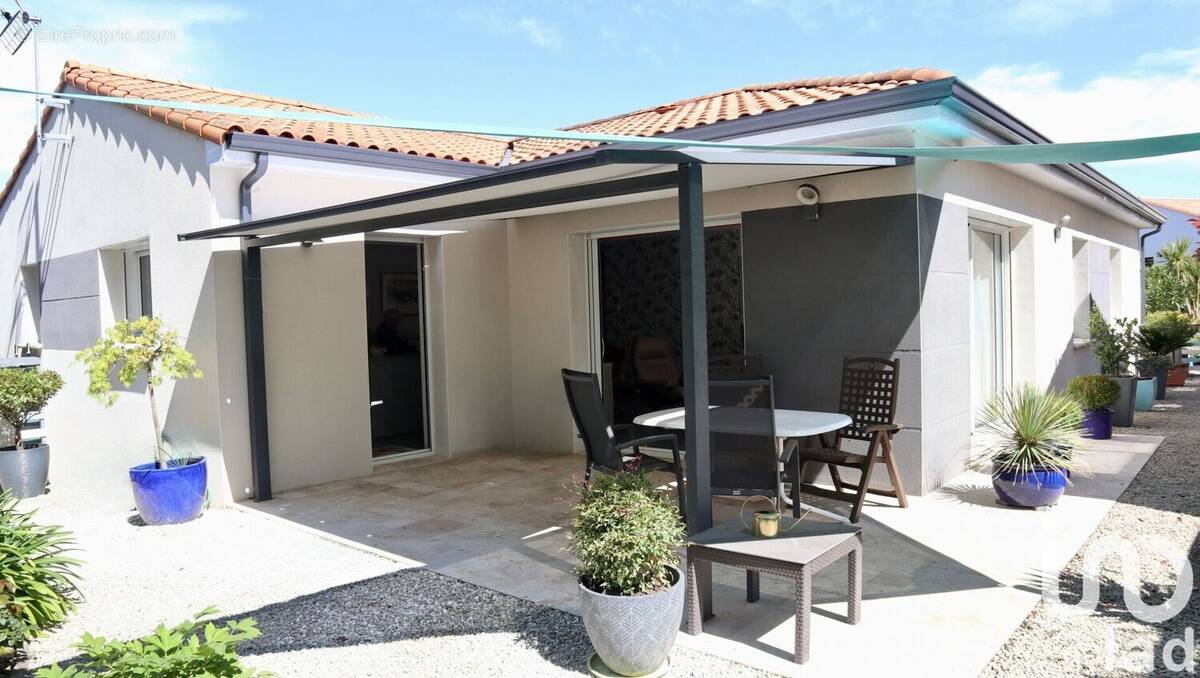 Photo 1 - Maison à SAINT-MICHEL-CHEF-CHEF