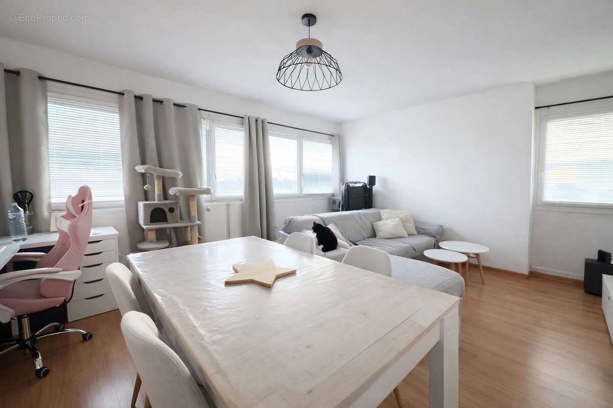 Appartement à MONS-EN-BAROEUL