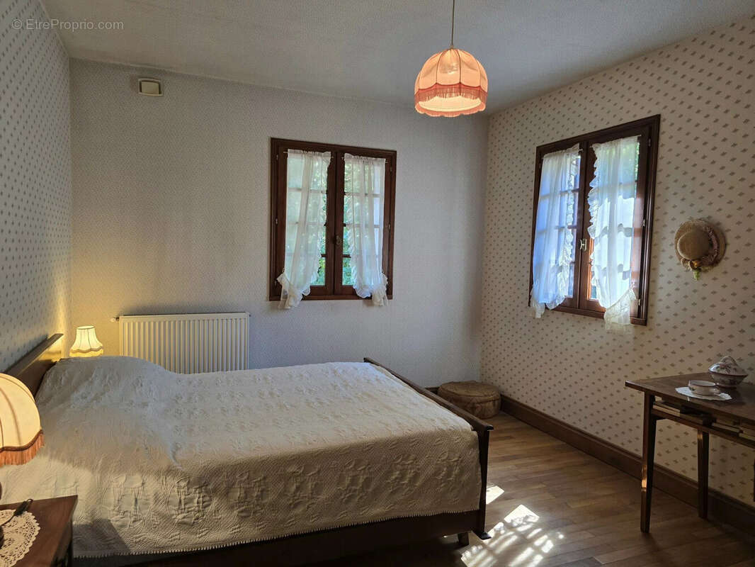 Maison à COURGEAC