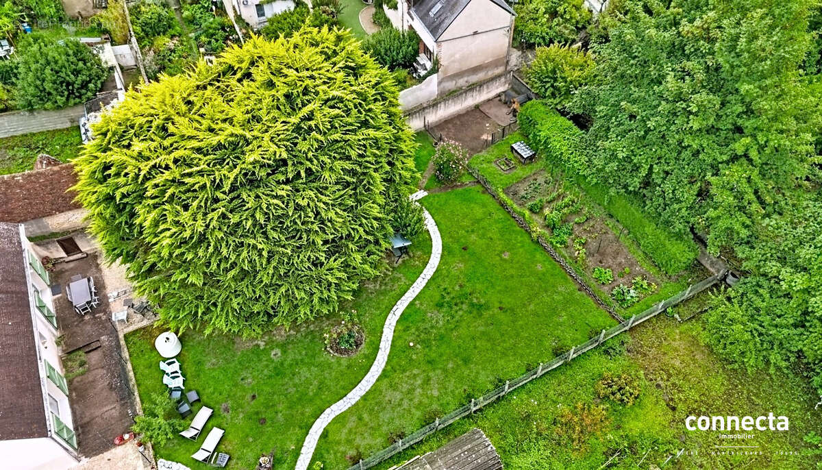 Maison à POCE-SUR-CISSE