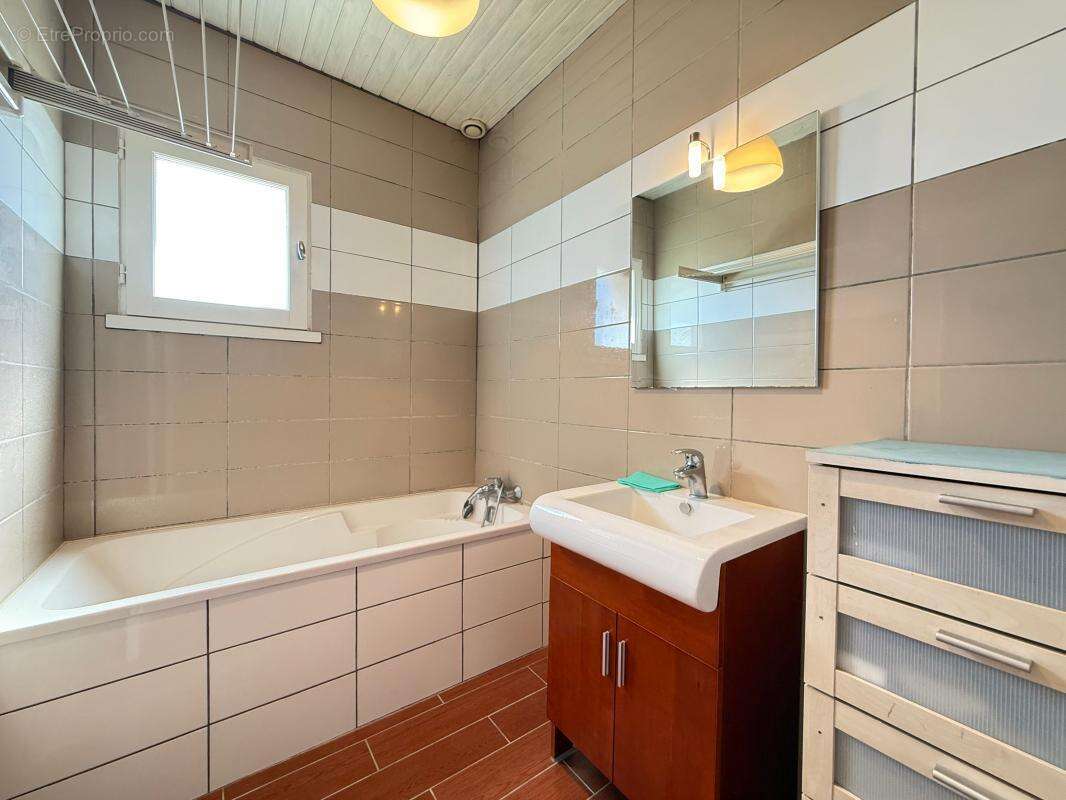 Maison à SAINT-PALAIS-SUR-MER