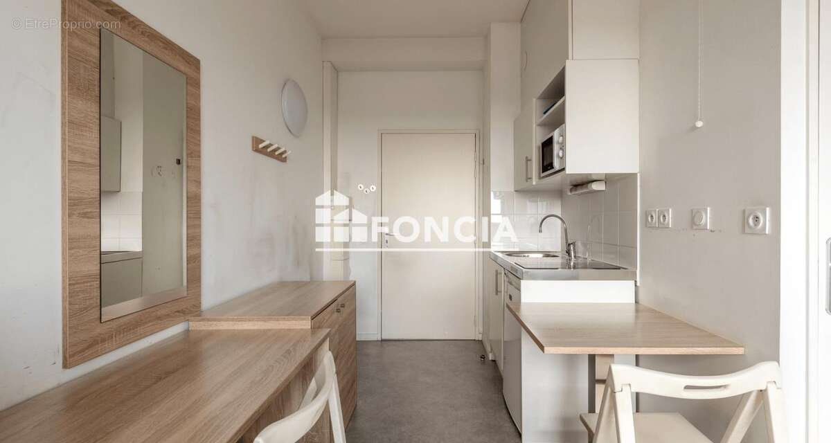 Caluire saint-clair – studio rare avec place de parking  idéal investisseur - photo 2