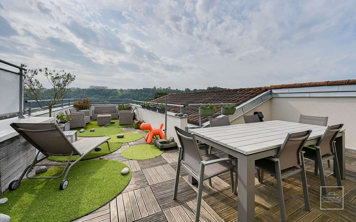 Appartement à LYON-9E