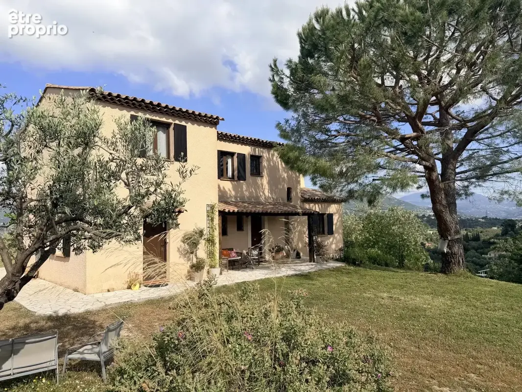 Nice Ouest – Superbe propriété 185m2 sur terrain plat dominant 5000m2 - photo 8