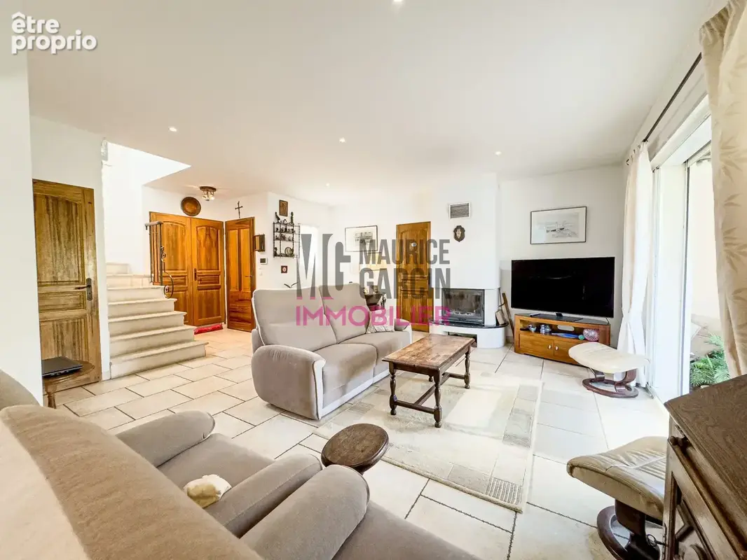 Maison 6 pièces 162 m² à vendre à L'isle-Sur-La-Sorgue (84800) - photo 3