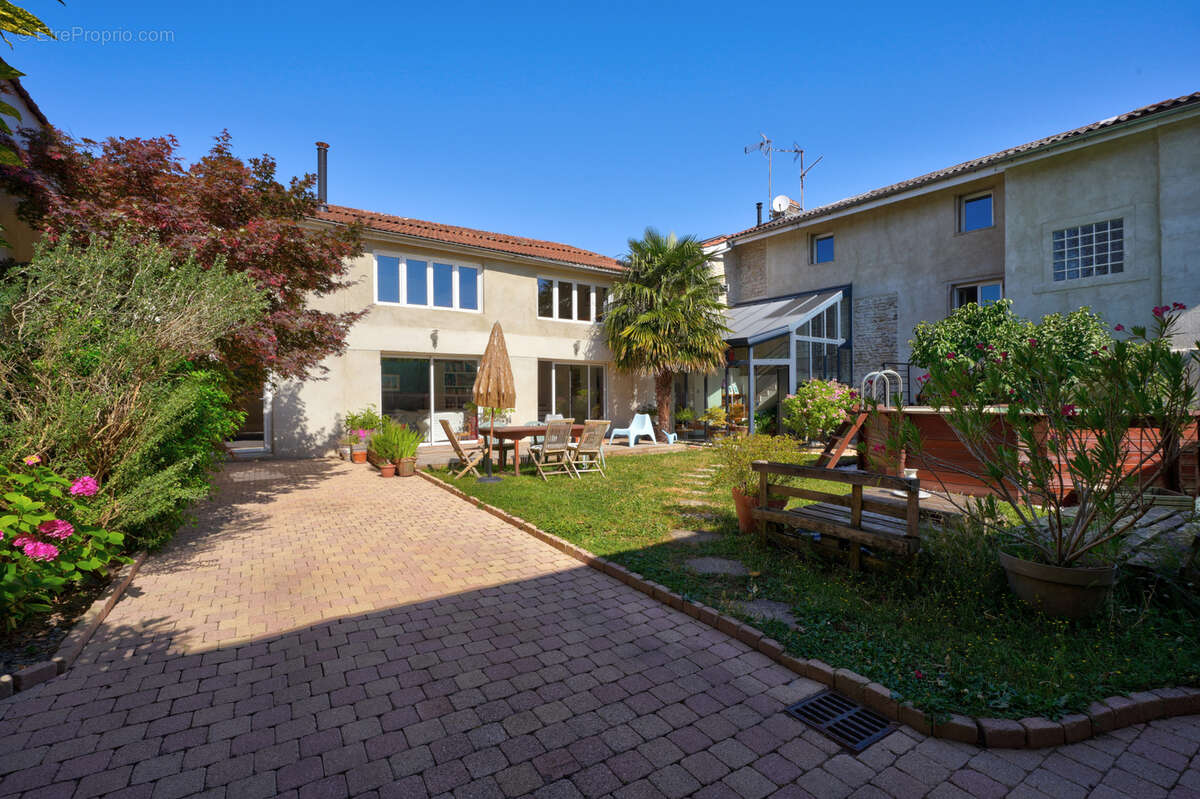 Maison à CIVRIEUX-D'AZERGUES