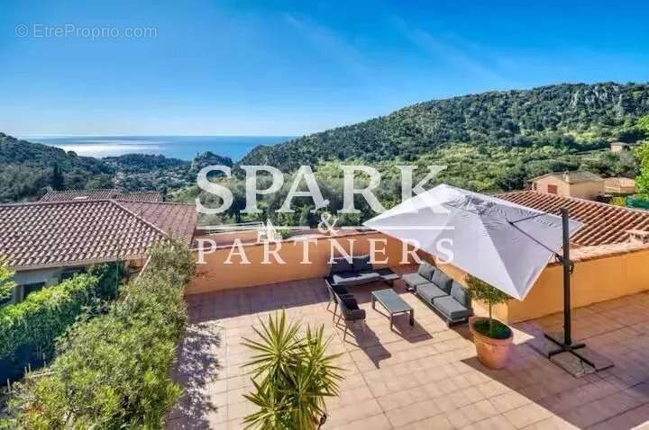 Appartement à EZE