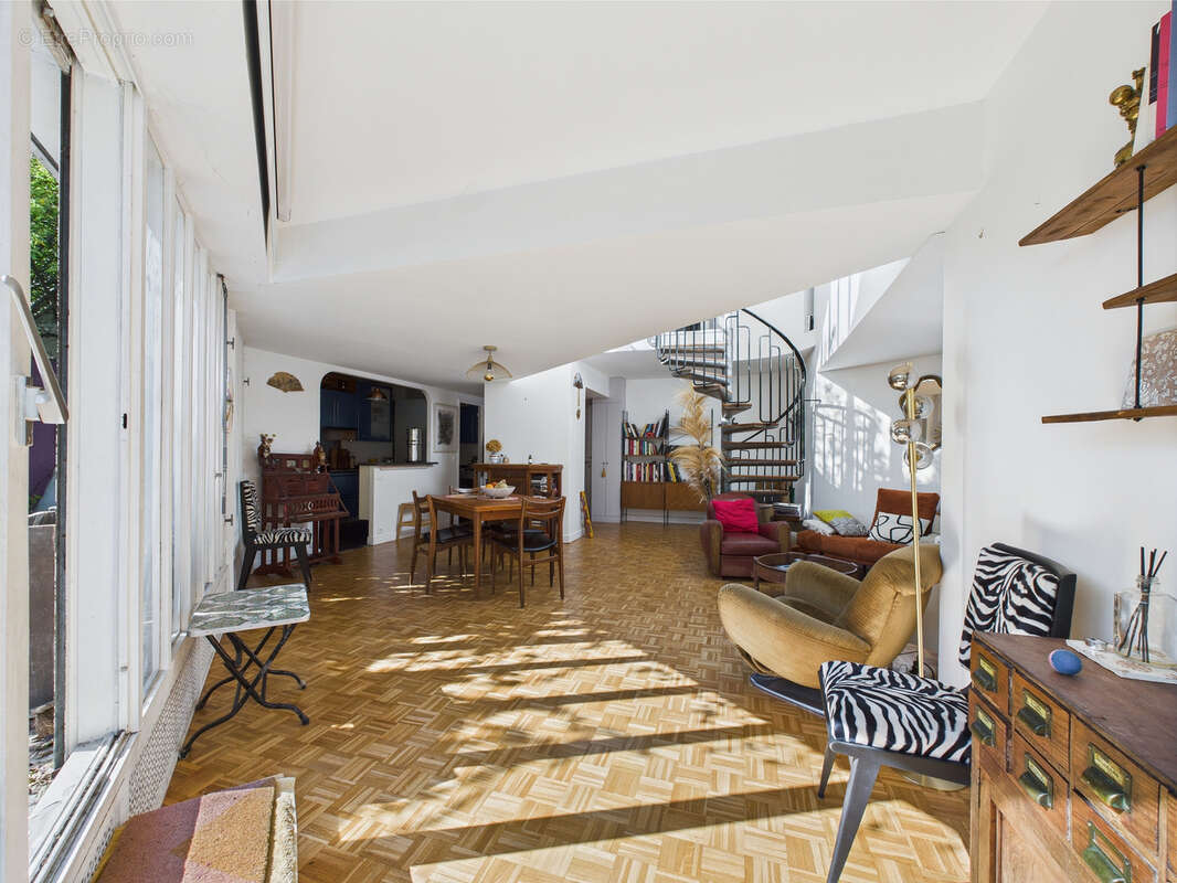 Superbe Duplex au pied du métro - photo 4