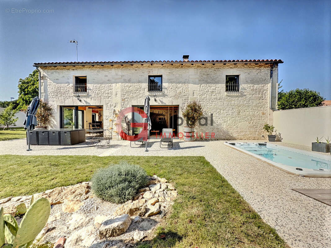 Maison à BENET