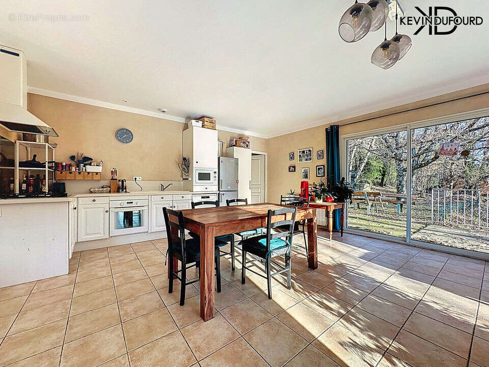 Maison à MONTPEZAT-SOUS-BAUZON