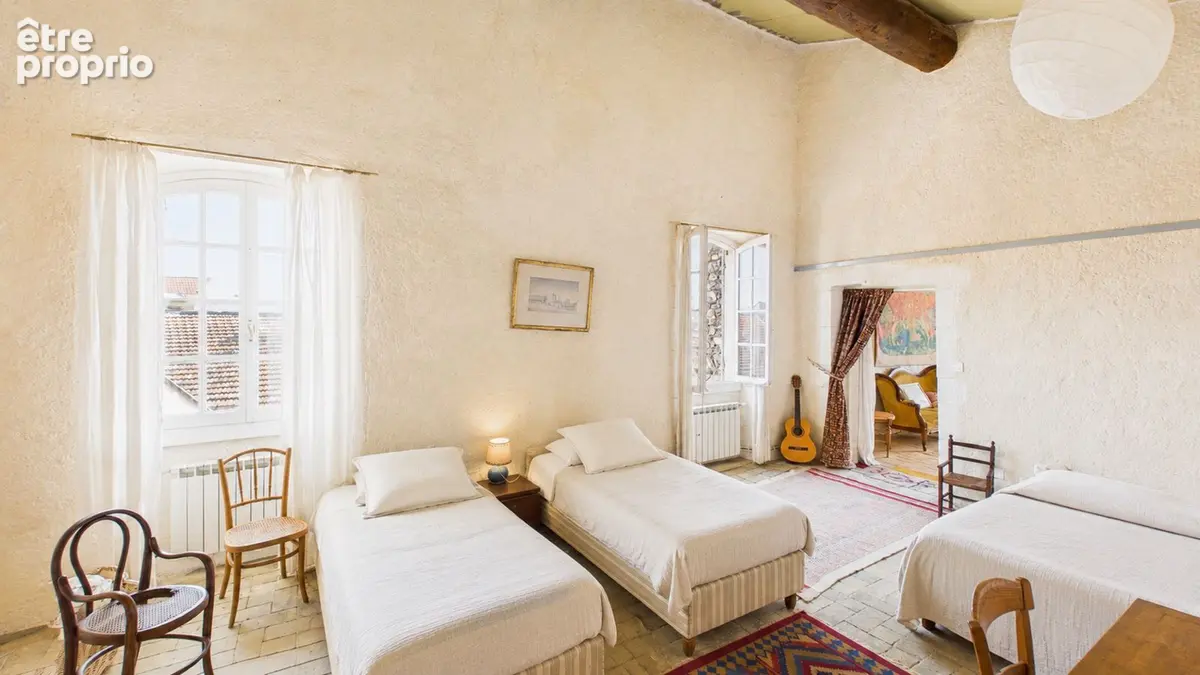 Eyragues, maison de caractère de 210 m² avec cour intérieure de 50 m², 4 chambres et cave - photo 11