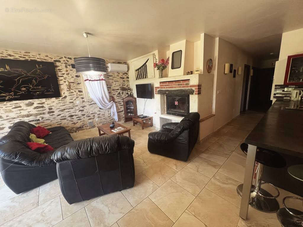 Maison Sarrazac 8 pièce(s) 210 m2 - photo 10