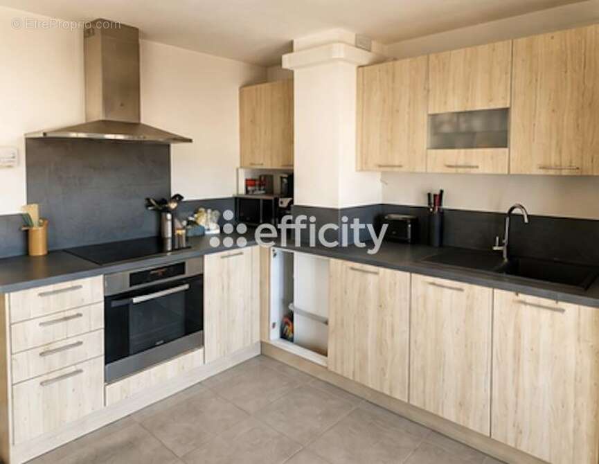 Appartement à CHATEAUNEUF-LES-MARTIGUES