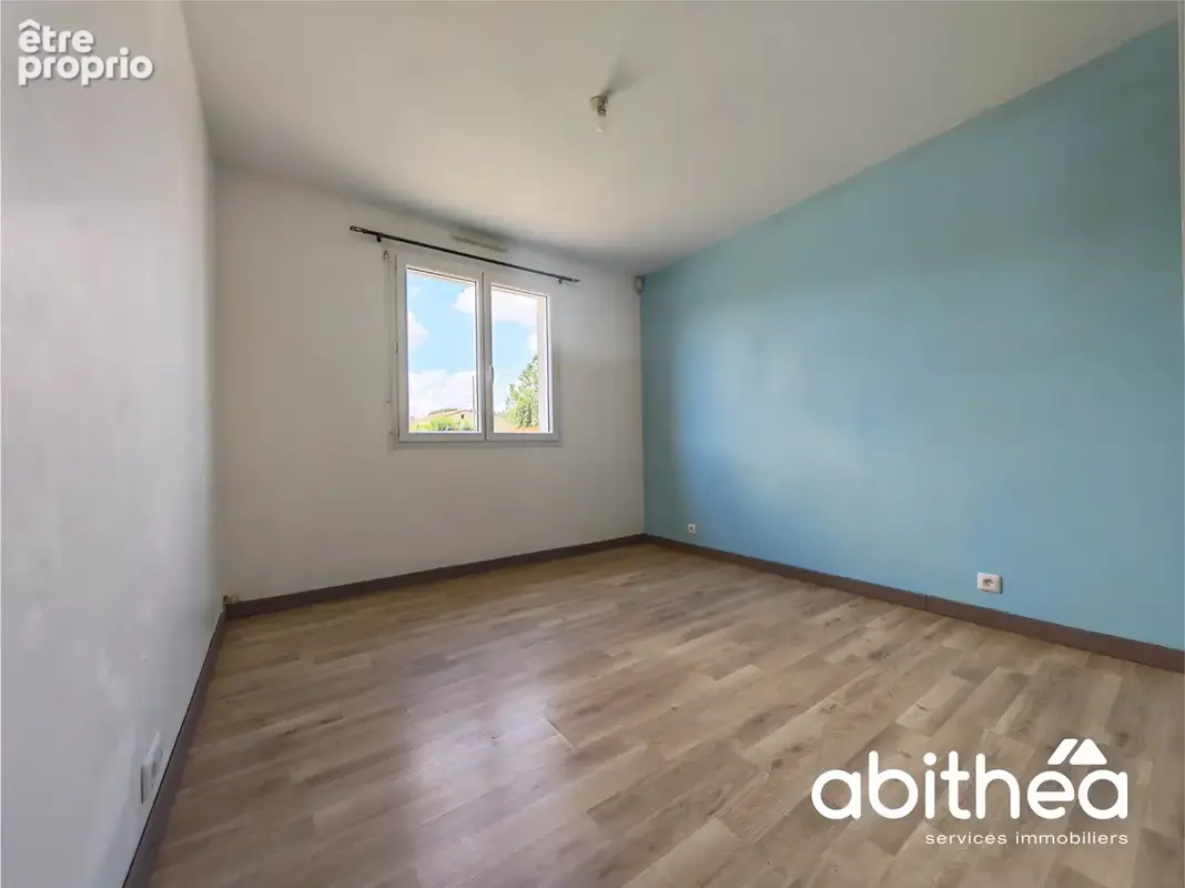 À génissac   maison récente 5 pièces   91 m2   terrain 633 m2   dpe a - photo 6
