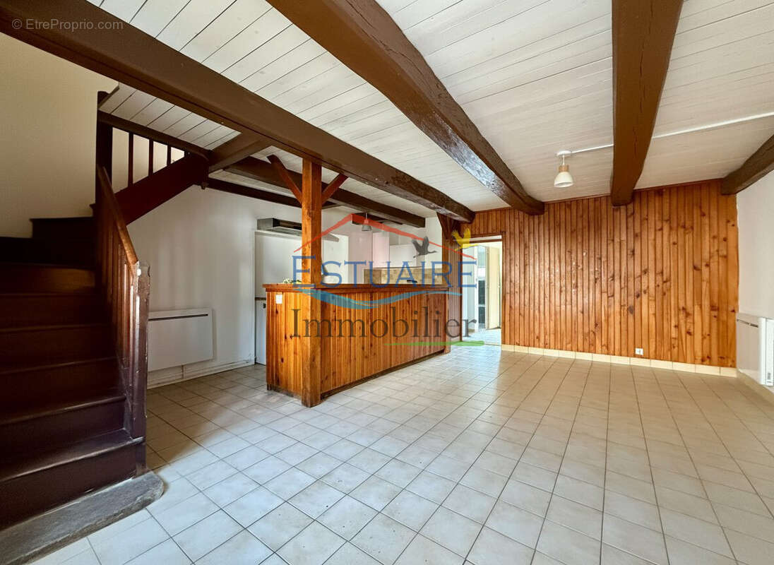 Maison 146 m² à Le Temple-De-Bretagne  - photo 4