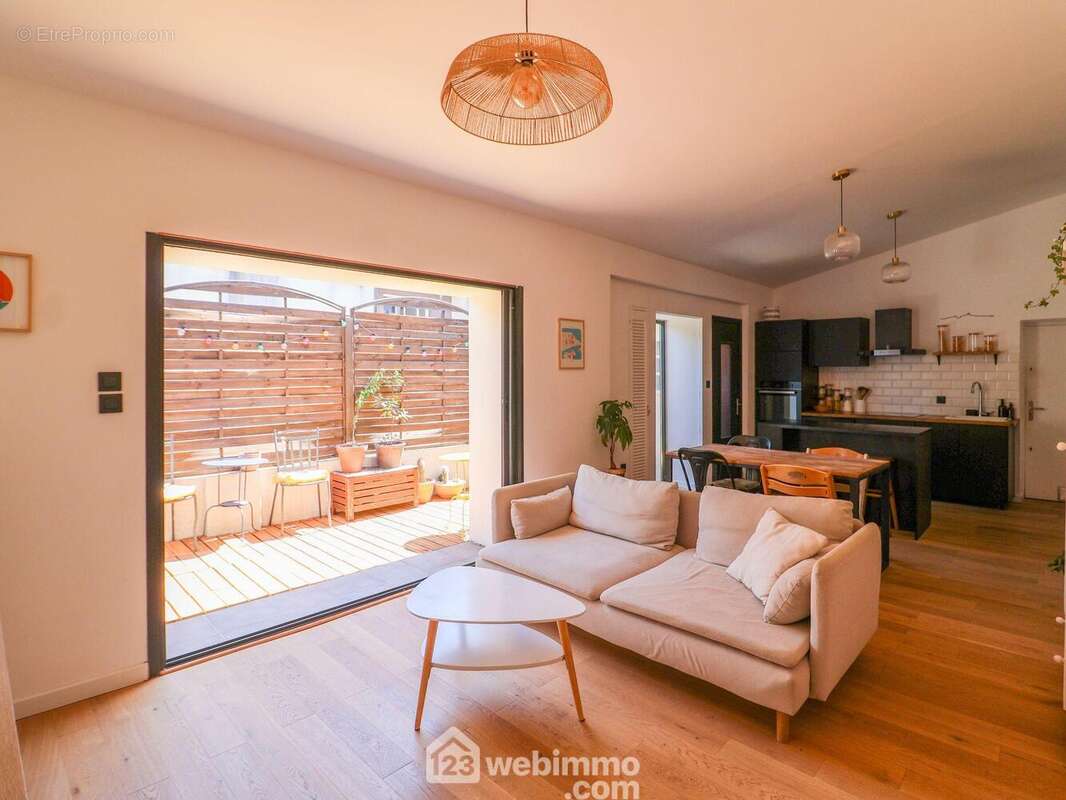 Appartement à MARSEILLE-9E