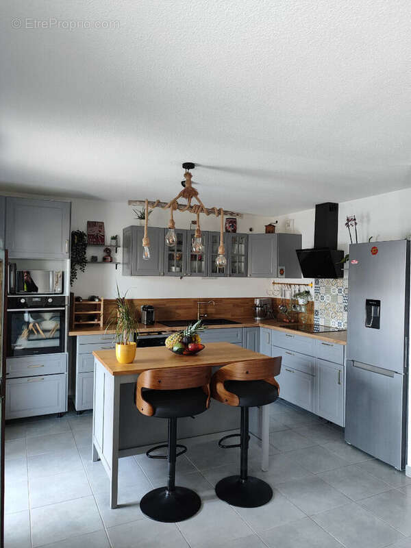 Appartement 71m2 , 3 pièces , dernier étage dans résidence moderne, grande terrasse - photo 3
