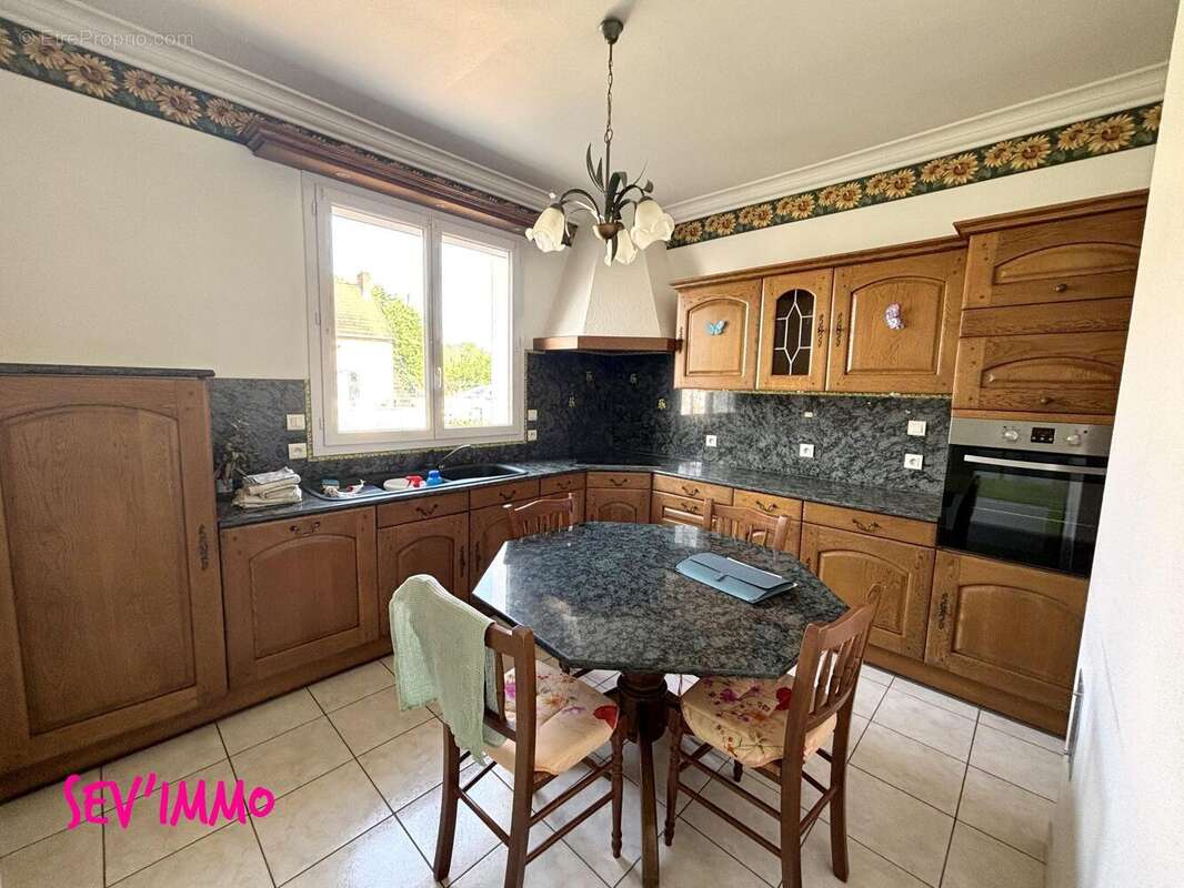 Maison à SAINT-GERMAIN-DES-FOSSES