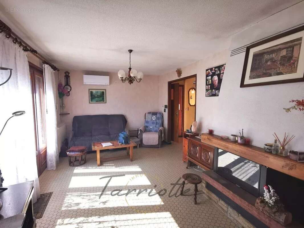 Maison à MALATAVERNE