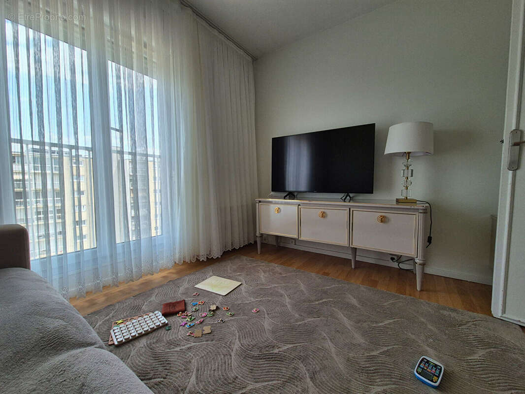 Appartement à DAMMARIE-LES-LYS