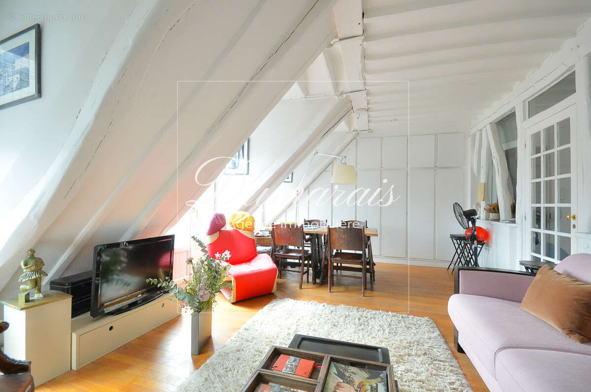 Appartement à PARIS-4E