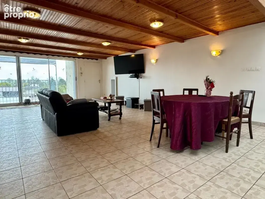 Maison de caractère – 6 pièces – 330 m² - photo 6