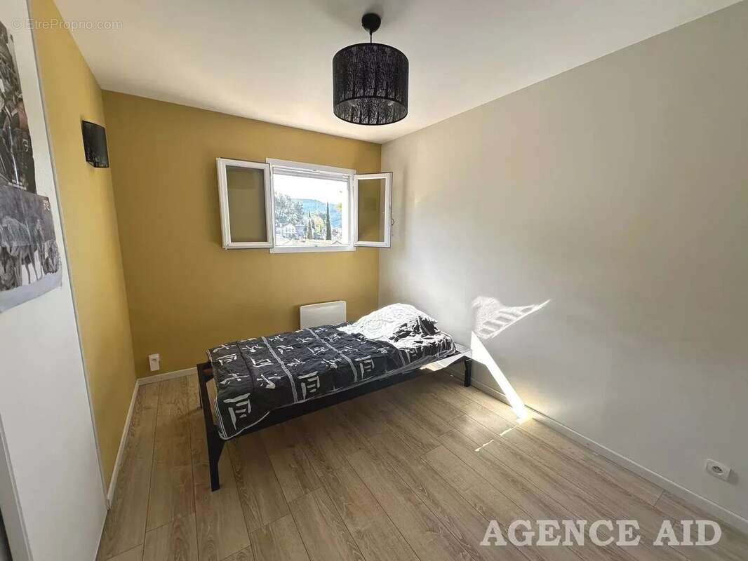 Maison à CUGES-LES-PINS