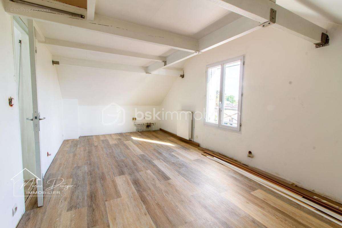 Maison Familiale avec dépendance - photo 8