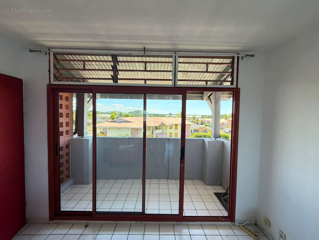 Appartement à vendre 156000 € à Kourou - photo 3