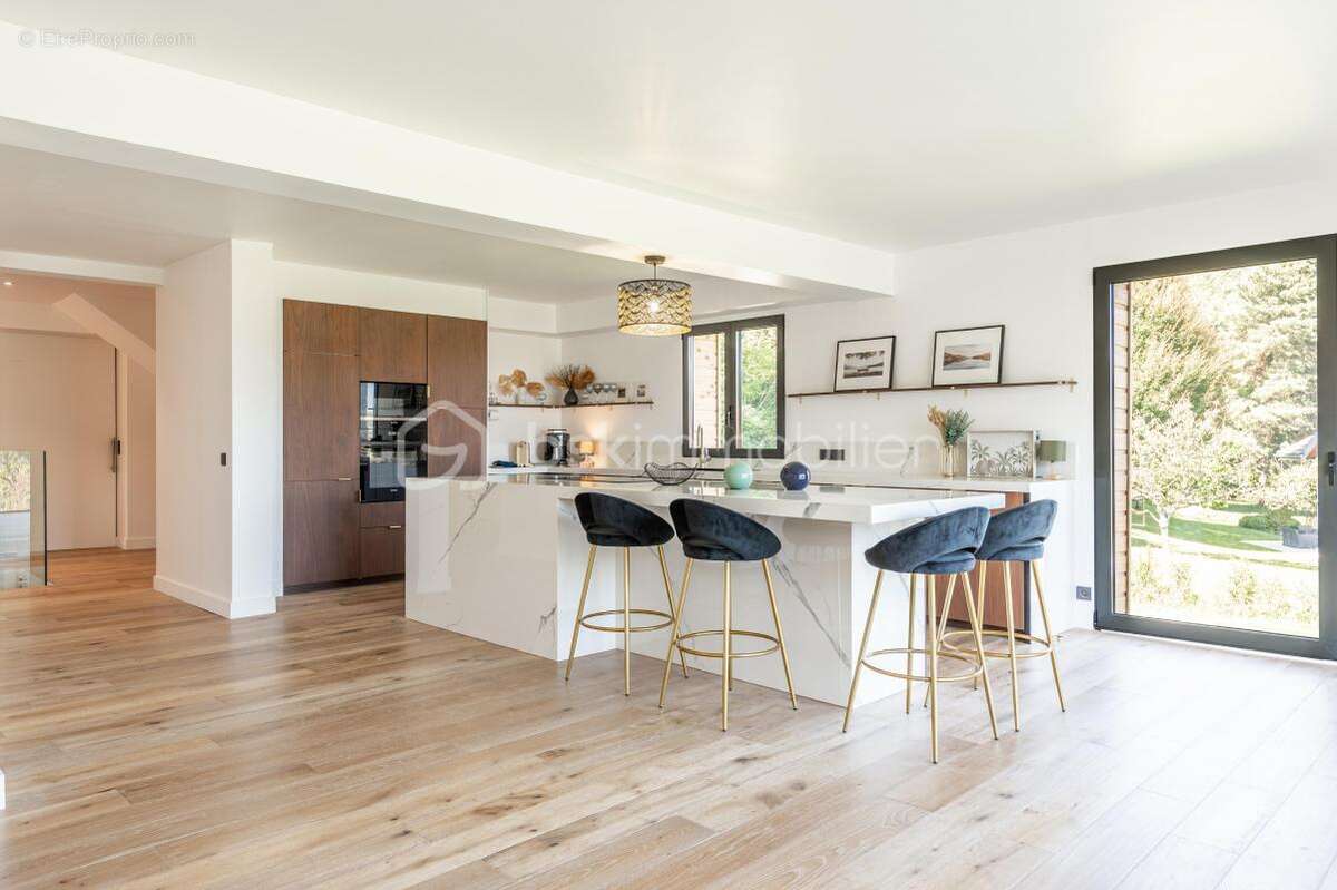 Maison à SAINT-JORIOZ