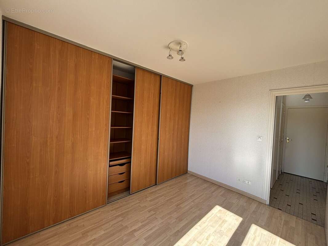 Appartement à PRIVAS