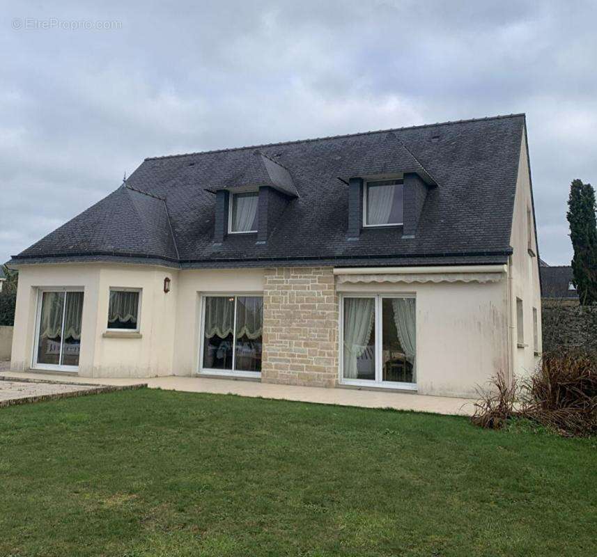 Maison à CAMORS