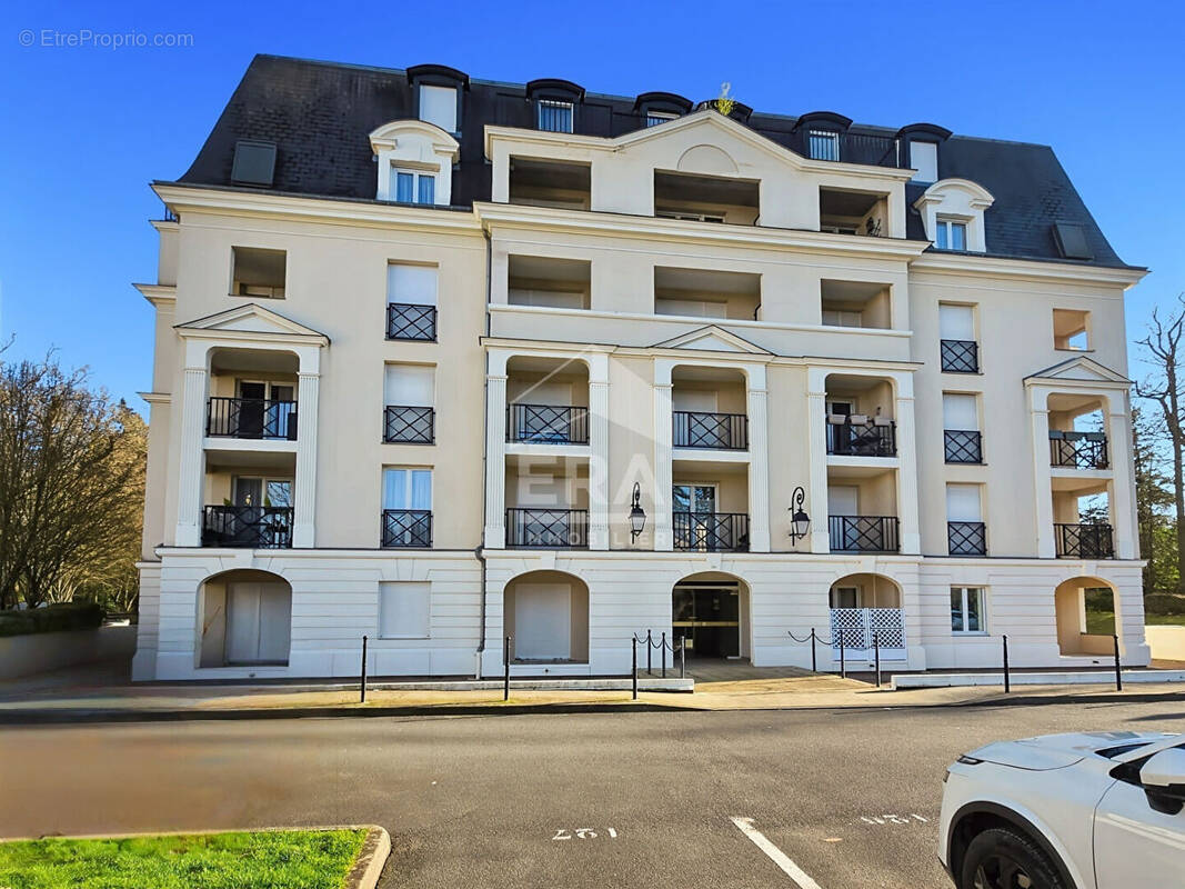 Appartement à DAMMARIE-LES-LYS