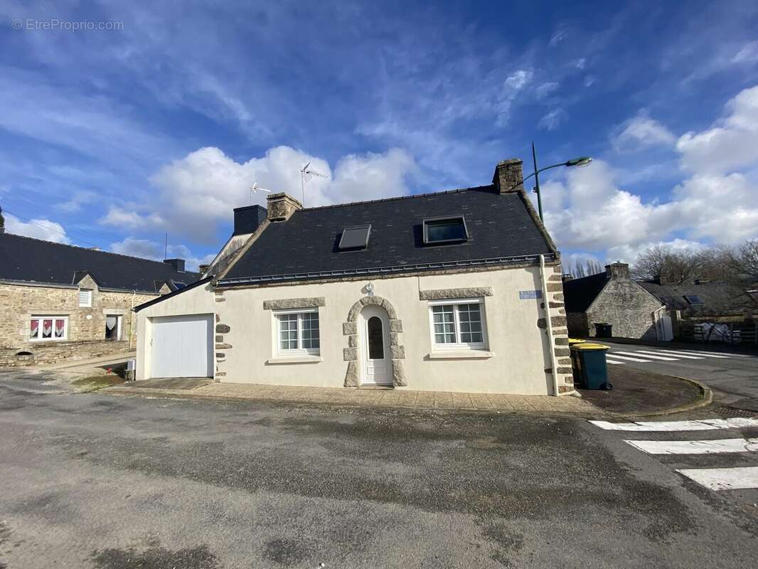 Maison à LANGUIDIC