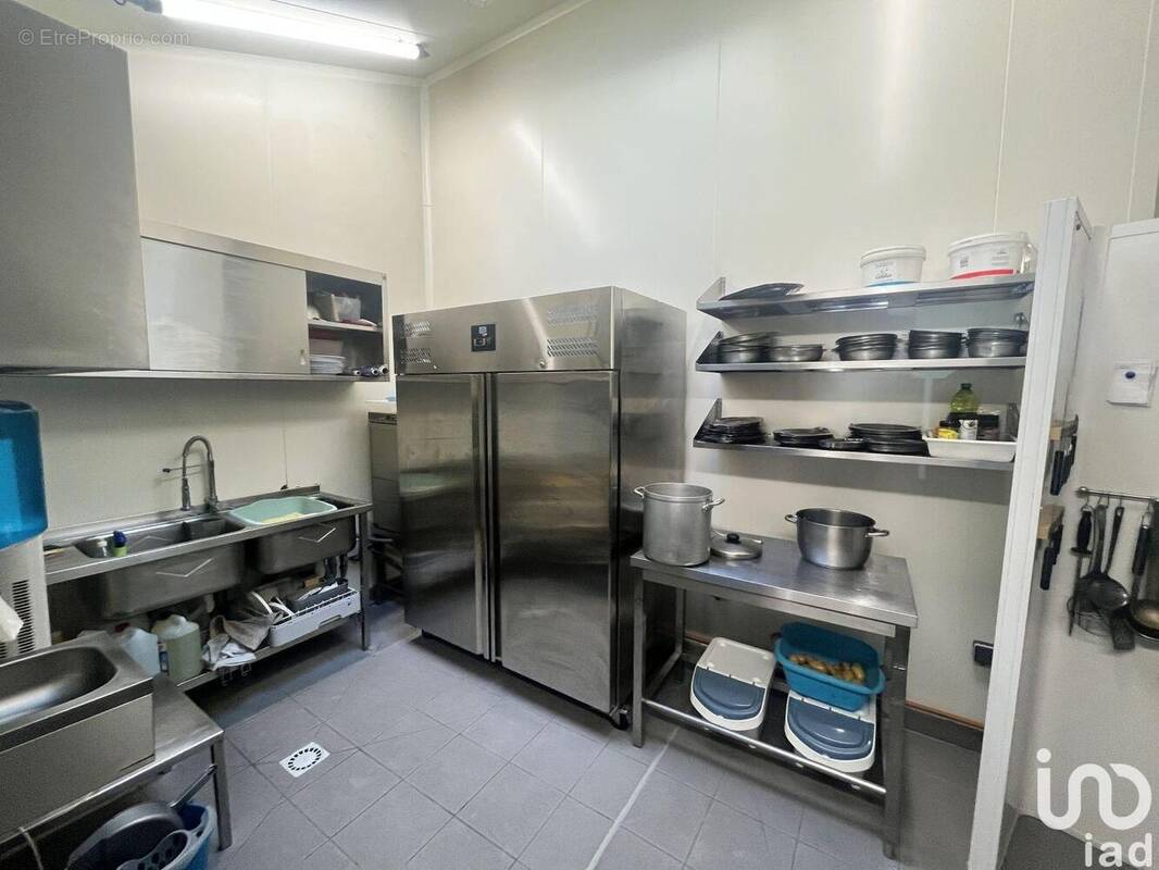 Photo 1 - Commerce à PARTHENAY