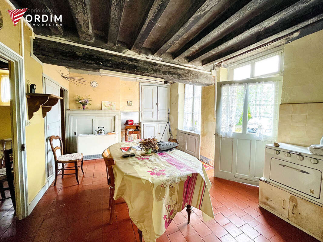 Maison à SAINT-SAUVEUR-EN-PUISAYE