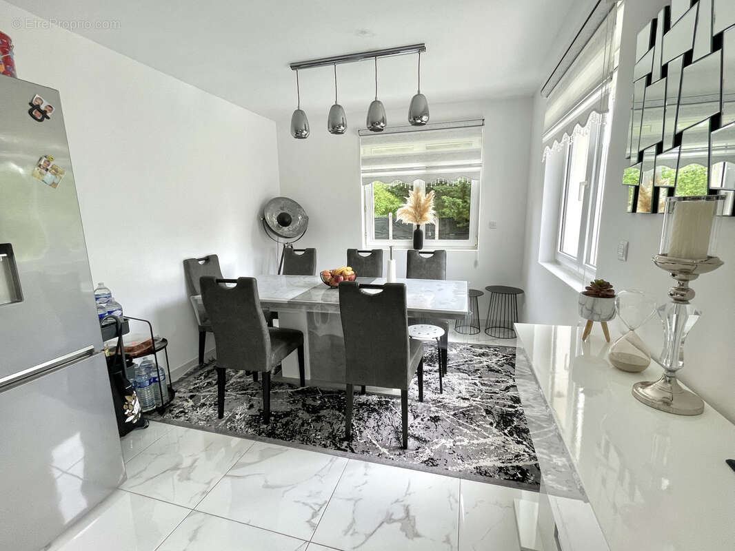 Maison à SAINT-QUENTIN