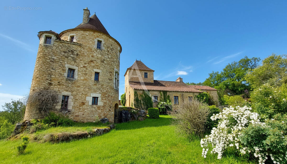 Maison à POMAREDE