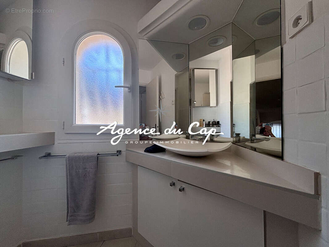 Maison à LES ISSAMBRES