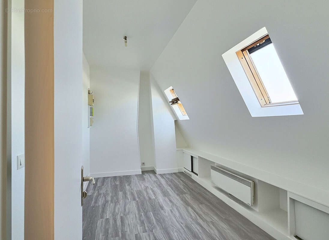 Paris 6e arrondissement - Quartier Saint-Sulpice- Studio de 16,74 m² - photo 3