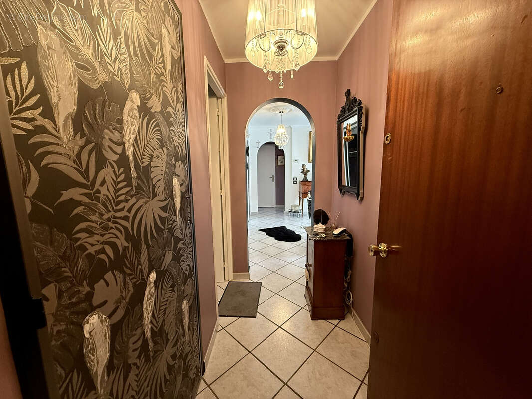 Appartement à MANDELIEU-LA-NAPOULE