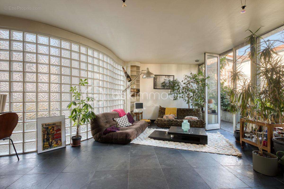 Maison de ville T5 (4 chambres) de 155 m2 - VILLA CHASSAGNOLLE - LES LILAS - photo 13